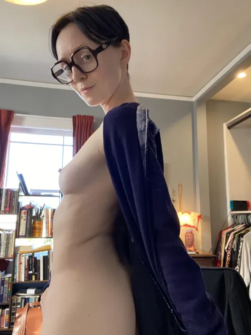 Thumbnail Squeeze Me Challenge: quill_la_petite's Tempting Dare | xsmallgirls