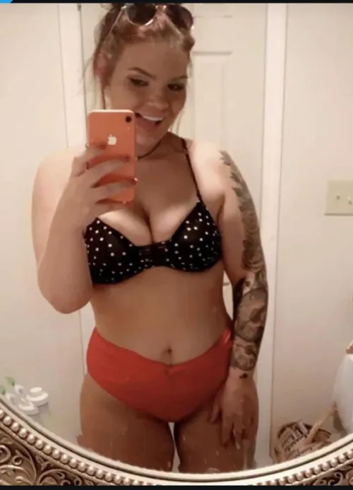 Thumbnail Find out Who's Actually Down to Have Fun with PunkGirl MckameyRose