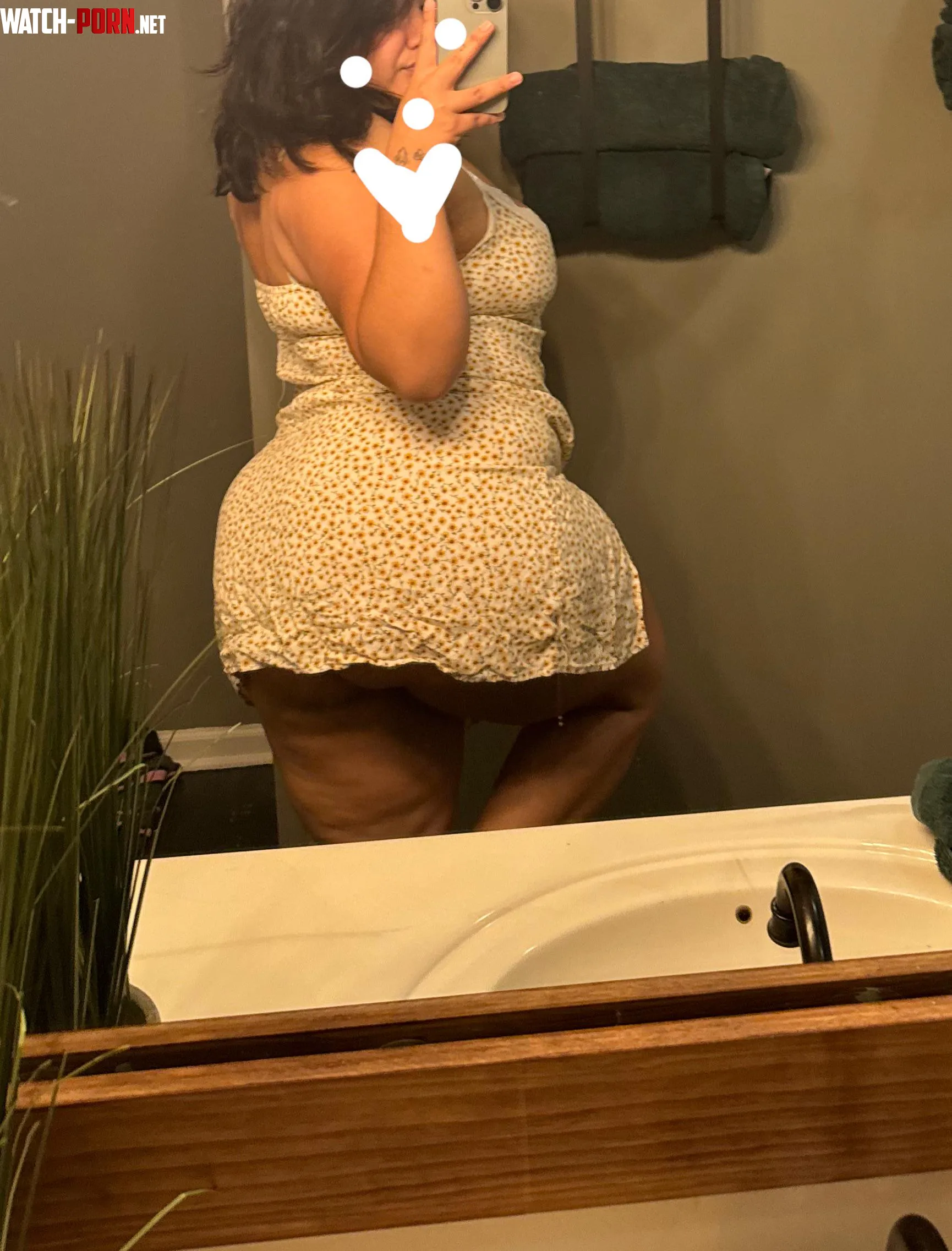 Mexican curves  by cupidbabyy