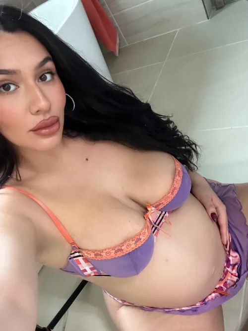 Thumbnail What Did You Notice First? Capturing the Essence of Pregnancy - by Foreignbby69