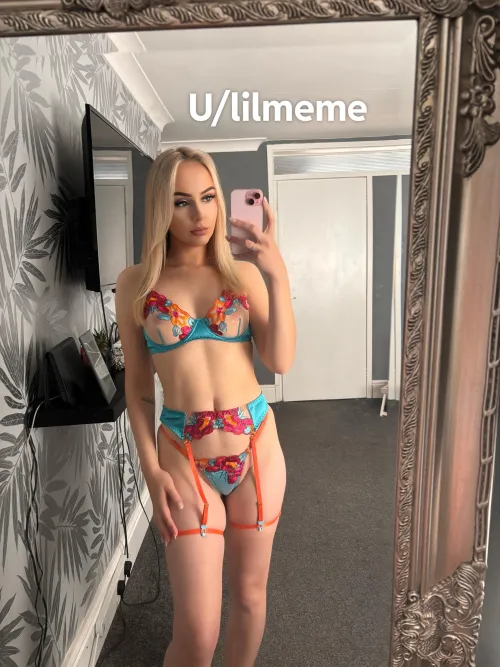 Thumbnail Captivating lilmemexoxo: Have I Caught Your Eyes? | OnlyFans101