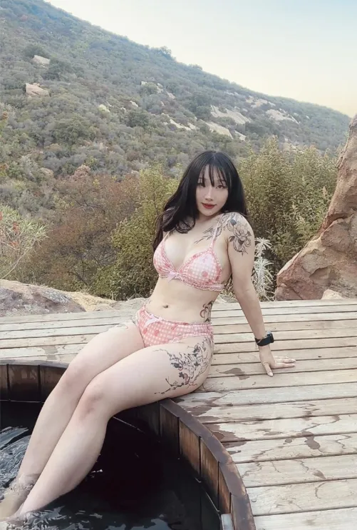 Thumbnail Juicy Asian Legs: Discovering Exotic Beauty with leesherwhy
