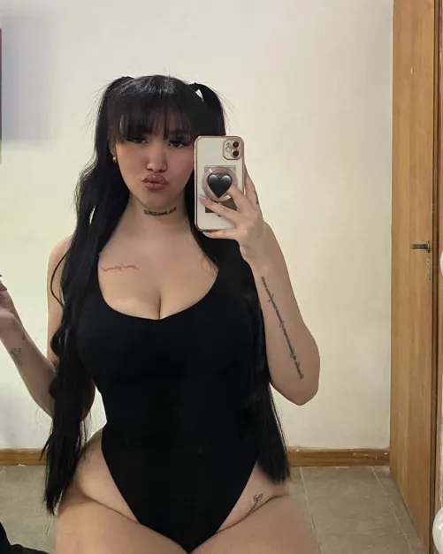 Thumbnail Seductive Hips Call: skycatalinna's Playful Offer on OnlyFansGirls101