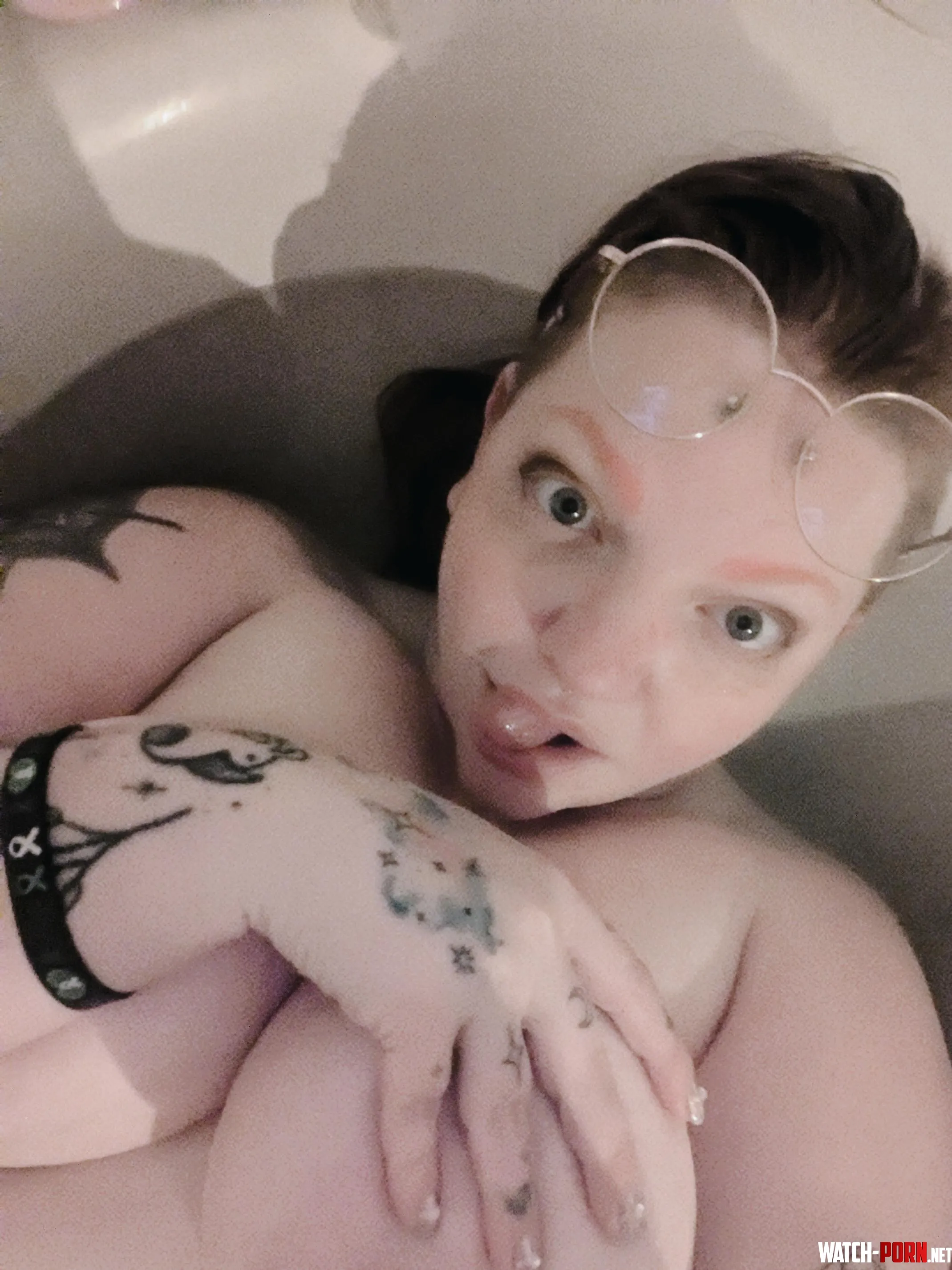 I love a good bath by satinelabelle