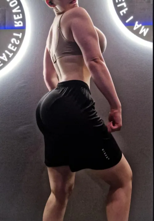 Thumbnail Working Out Lately and Happy with Performances: Artikleopard_artist's Self-Care Story in ThickFit