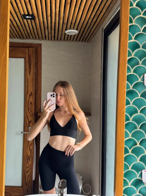 Thumbnail Casual and Cute Look | Croptopgirls