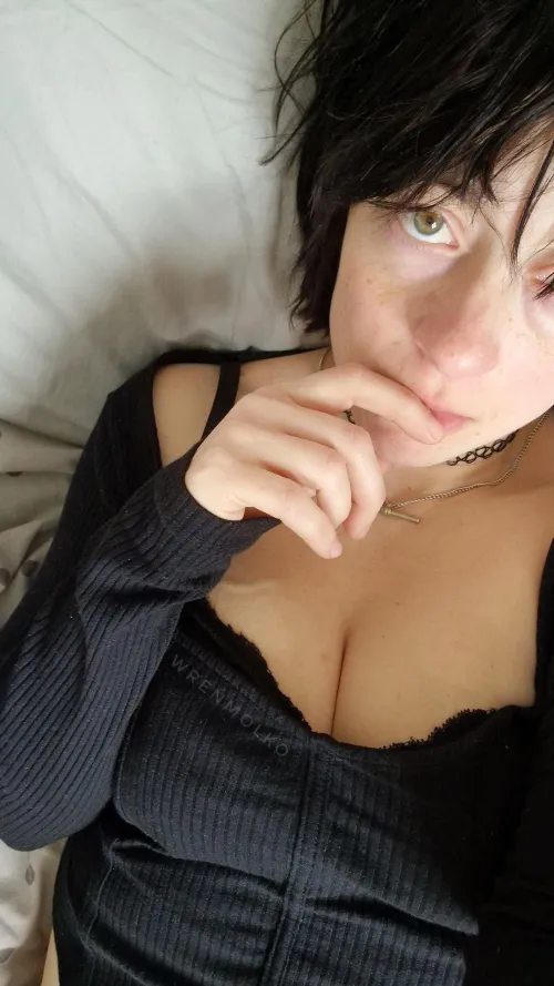 Thumbnail Could a 38-Year-Old Mom Be Your Girlfriend? by mistermissus86