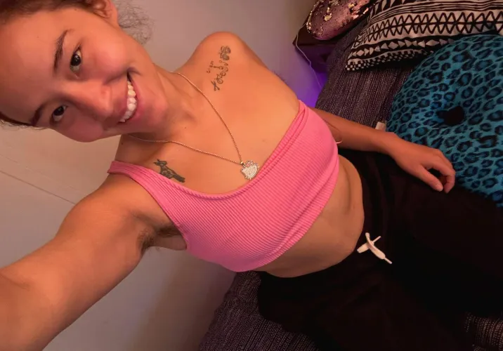 Thumbnail Feeling Sexy and Proud: RedBarbieBabe Explores Croptopgirls Fashion