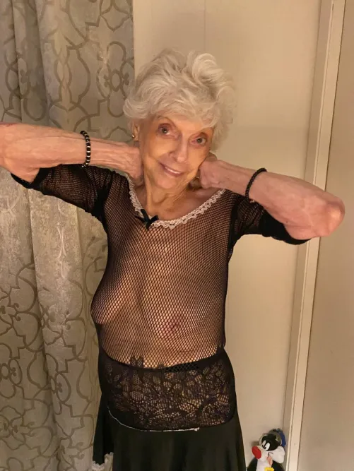 Thumbnail Ever Seen the Breasts of an 85yo Grandma by lucy-cutest in Gilf Category