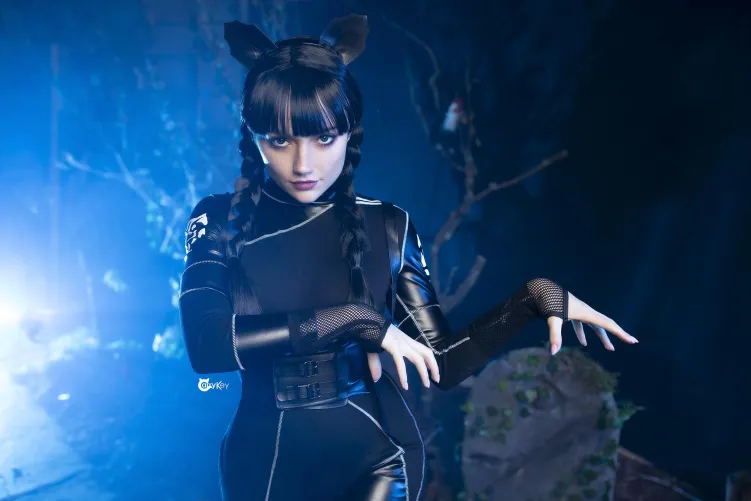 Thumbnail Black Cat Wednesday Cosplay by CarryKey - A Stunning Display