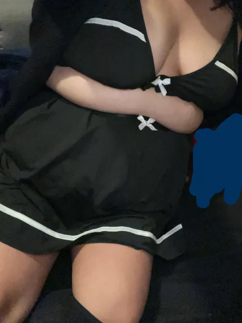 Thumbnail AwarePublic397 Shows Off a Cute Costume