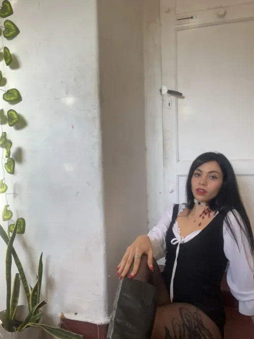 Thumbnail Staying Elegant and Warm in Winter - Classy Girls Fashion Tips by nicolexbelle