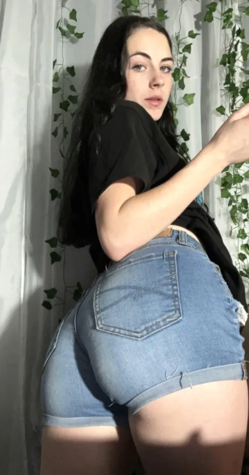 Thumbnail Denim Delight: Feeling Sexy in Shorts