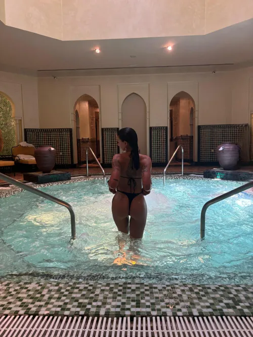 Thumbnail Thick Booty Aussie Girl Revealed by wild_melody