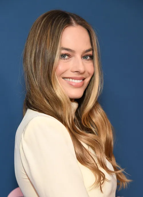 Thumbnail ControlCAD Highlights the Charisma of Margot Robbie | PrettyGirls
