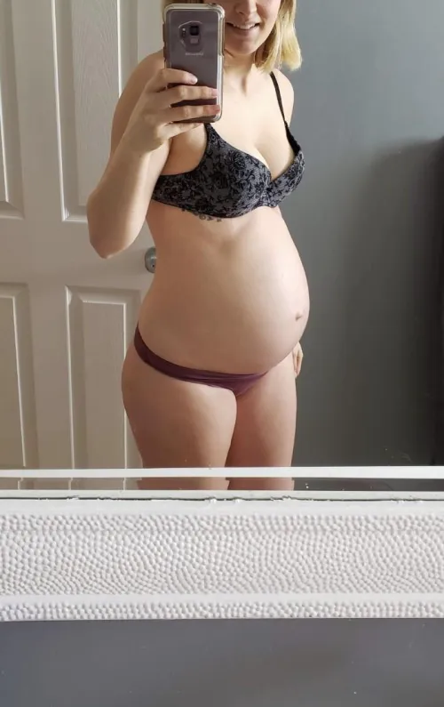 Thumbnail Embracing the Third Trimester: A Favorite Journey | Mrandmrssmith24
