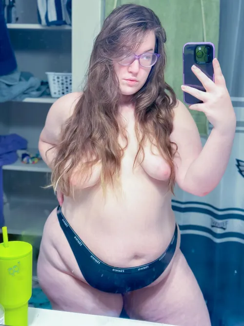 Thumbnail hentaihunni69 Asks About Cuddling Benefits in What's the Best Thing About Cuddling with Chubby Girls