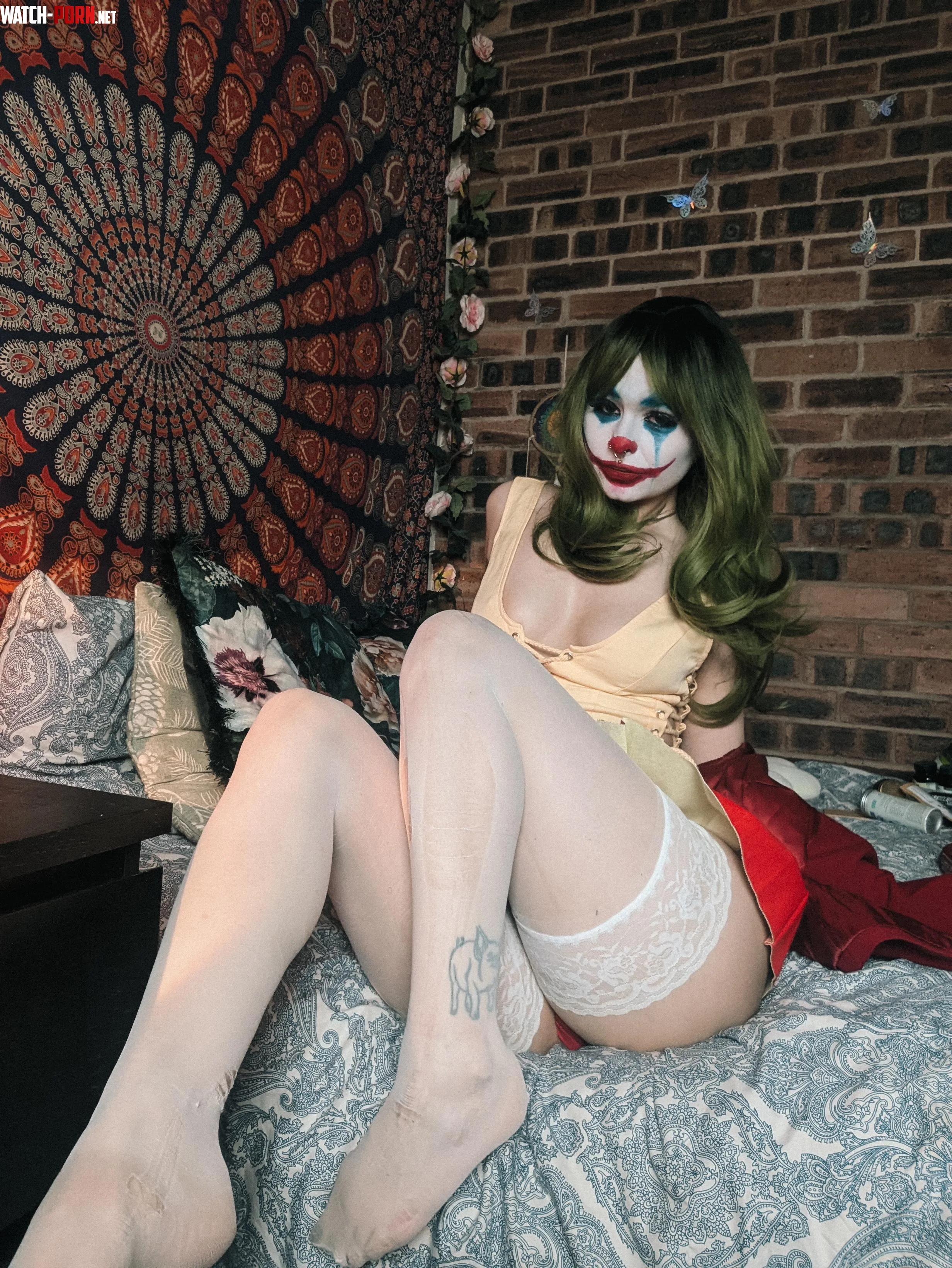 Do I look sexy as a clown by goddessoffxck