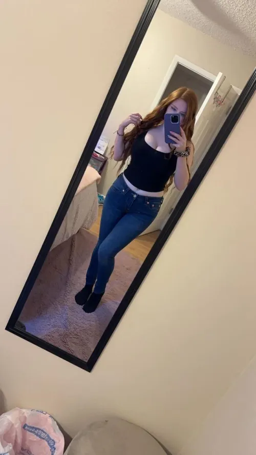 Thumbnail Day Sharing: aqualaraa27xx Seeks Connection on OnlyFans101