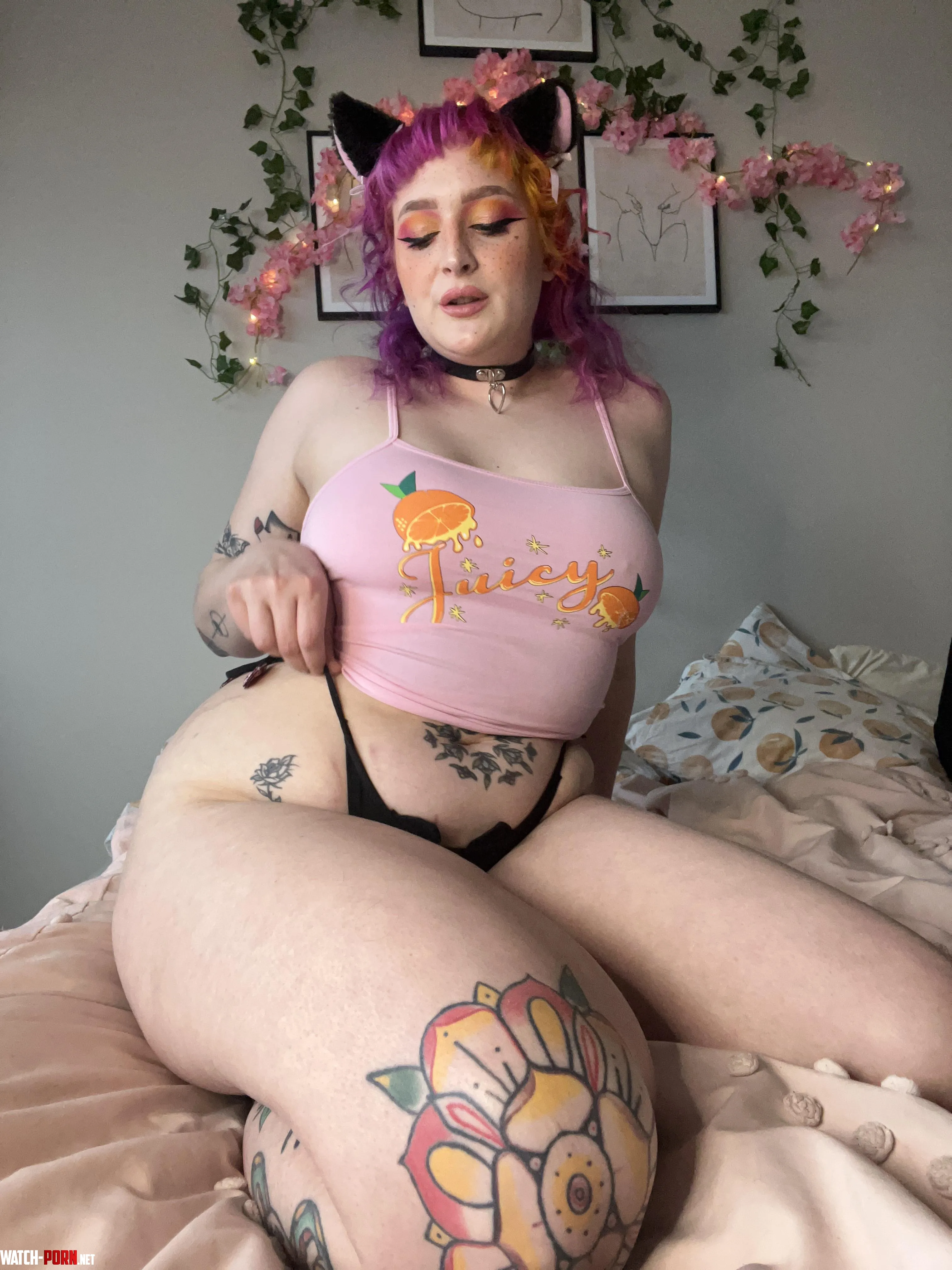 Ive been told nothing hurts more than loving me  by violetbabyxx00