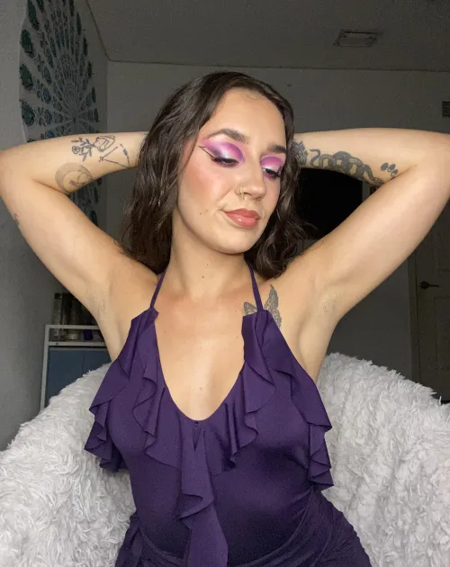 Thumbnail Intimate Thoughts: Making Out with My Pits?