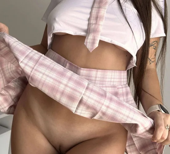 Thumbnail Confessions from SweetApplee: Panty-Free Lifestyle Secrets | miniskirt Experiences