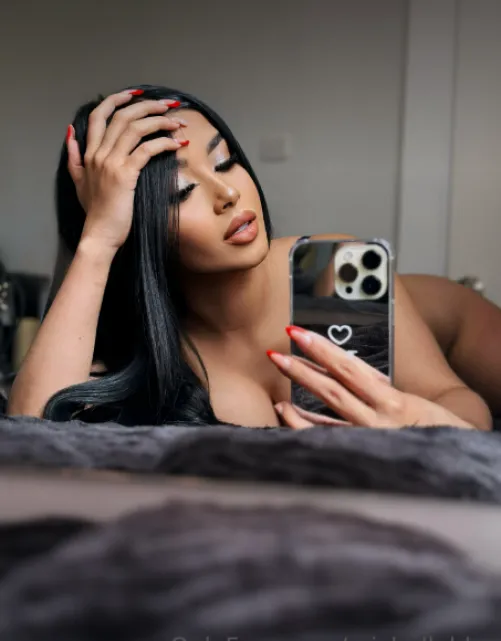 Thumbnail Dive into Temptation with miichblu | LaBeauteFeminine
