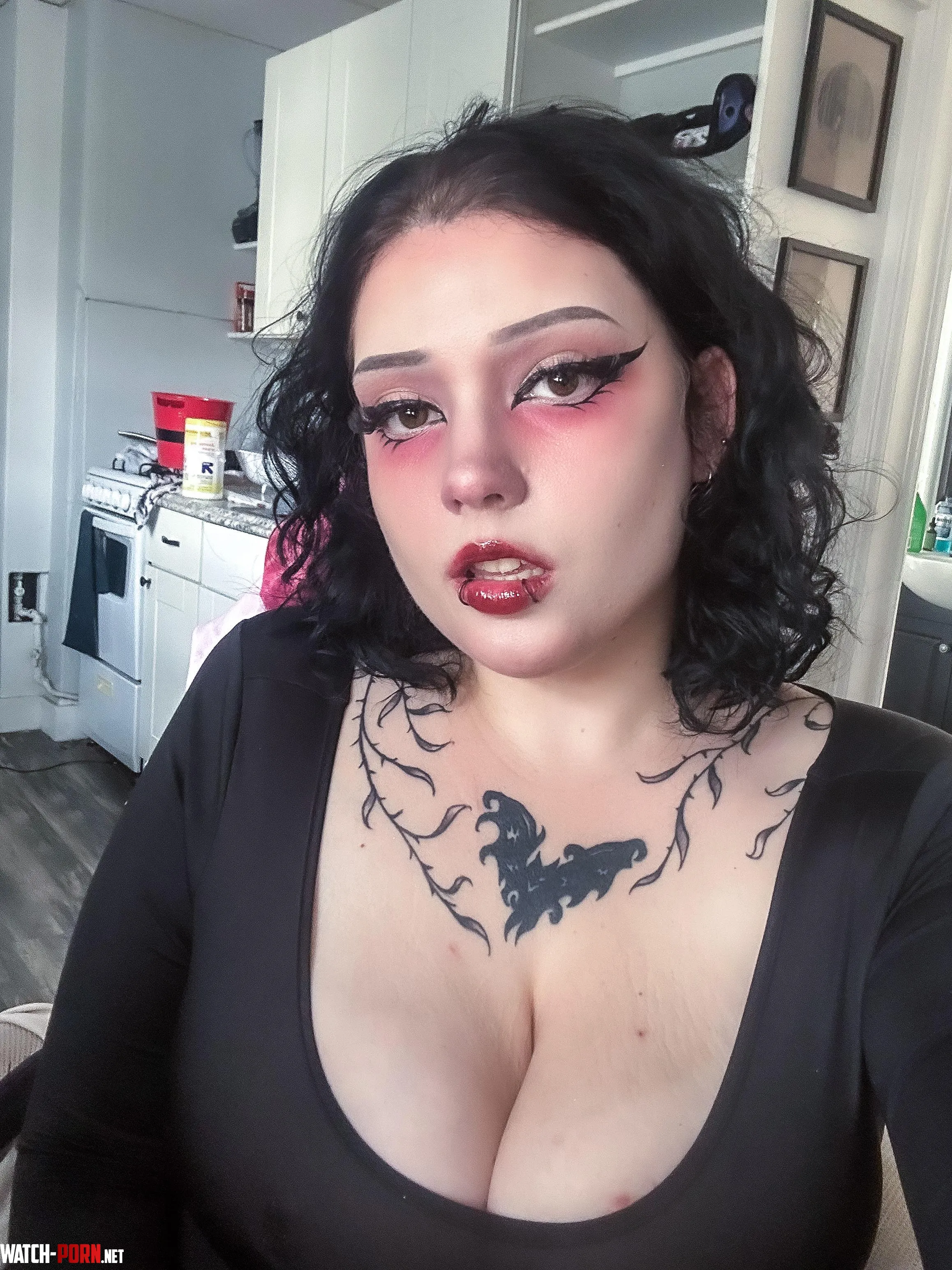 me mere moments before i make an attempt at ur throat by cybervampiregf