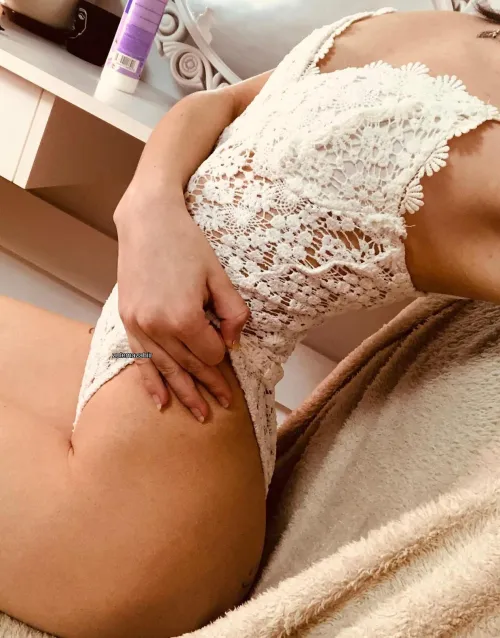 Thumbnail Unveiling a Unique Underarm Aroma Experience - Skin Care Secrets