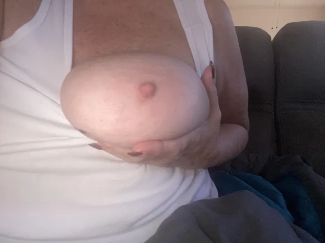 Thumbnail Handy-Hanna: Good Morning, Let's Talk about Big Areolas