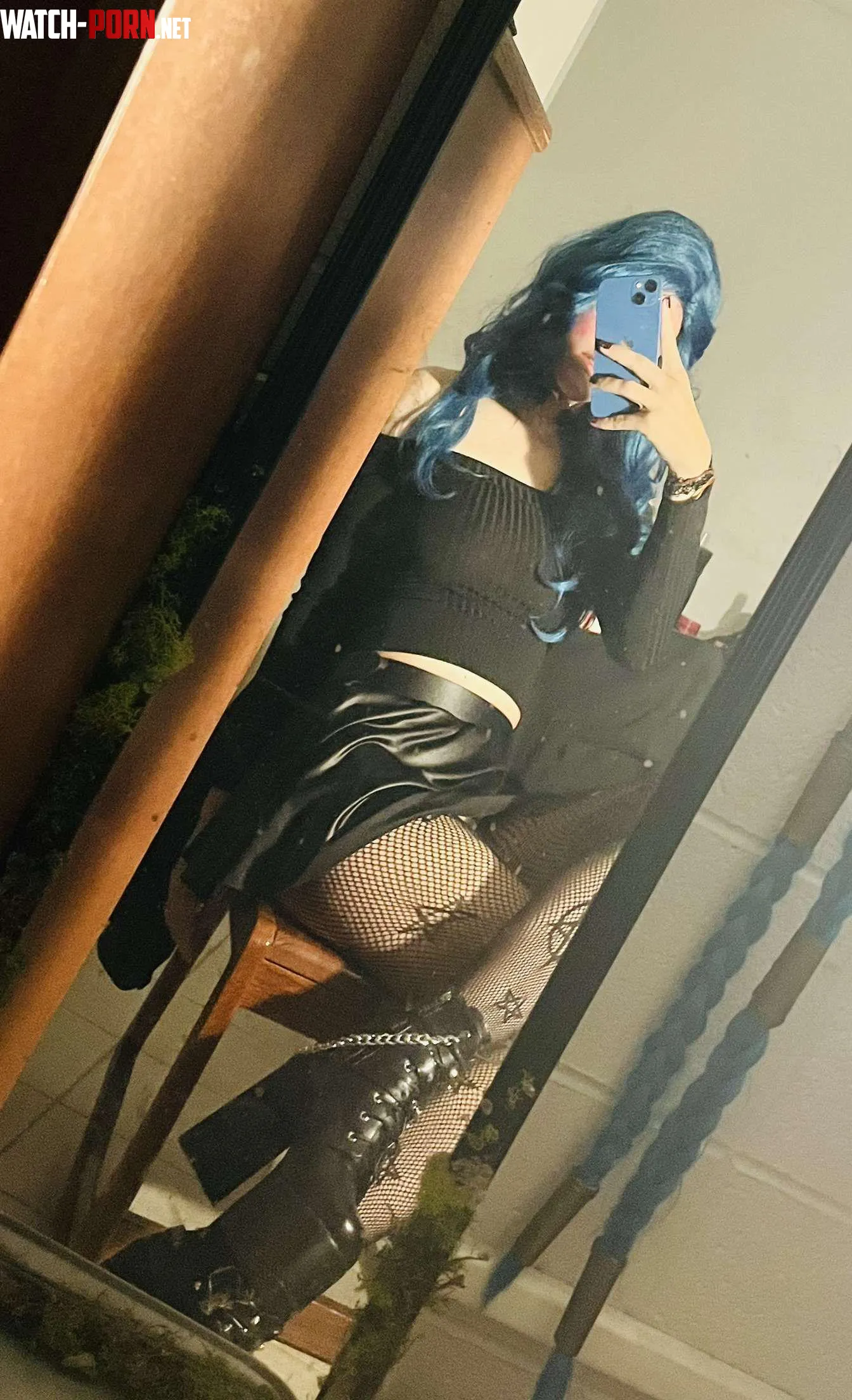 Going out today and feeling sexy by SuccessfulFlower2047