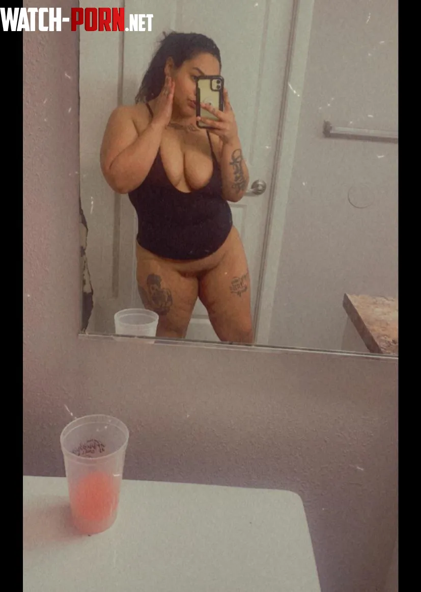 Hola mi amor queremos jugar esta noche  by Any-Cranberry1172