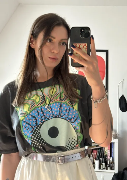 Thumbnail Clothing Conceals, Thoughts Revealed on Nails | nailFetish