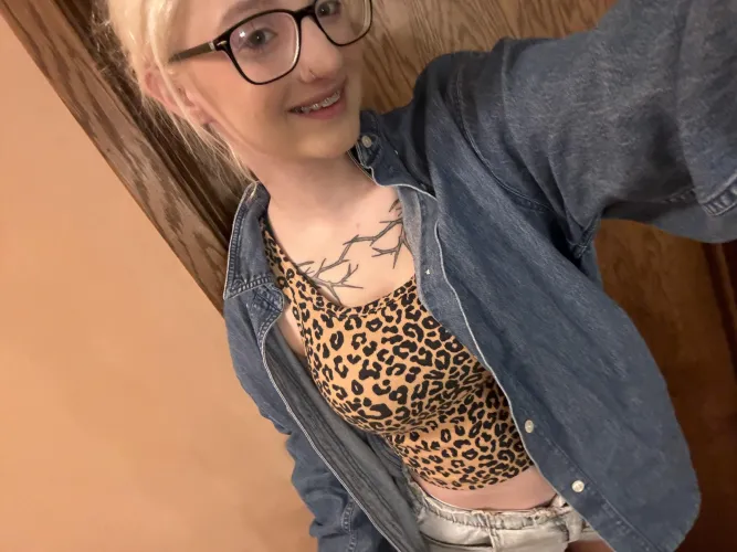 Thumbnail saigeonstage: Making the Dick Stand Up on OnlyFans101