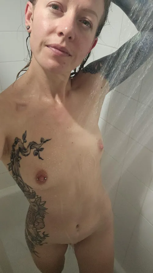 Thumbnail Splish Splash: summersparkle86's GirlsShowering Delights