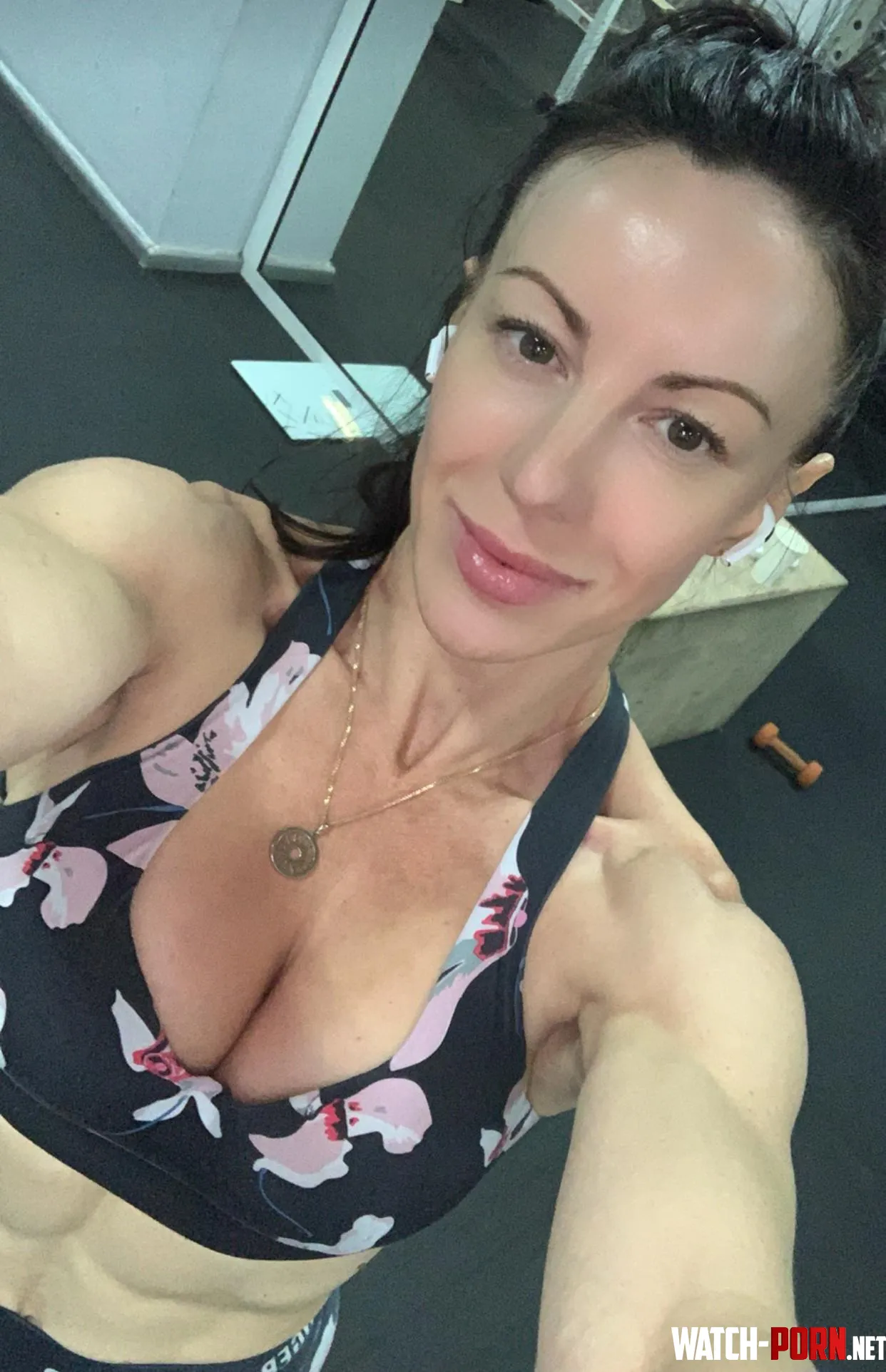 44yo and still queen of gym by Glamorous_Princess