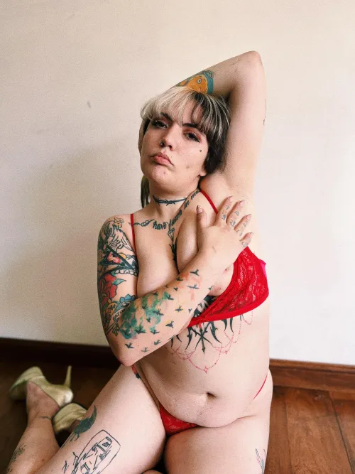 Thumbnail Lick or Sniff: Indulge in Armpit Fetish Desires