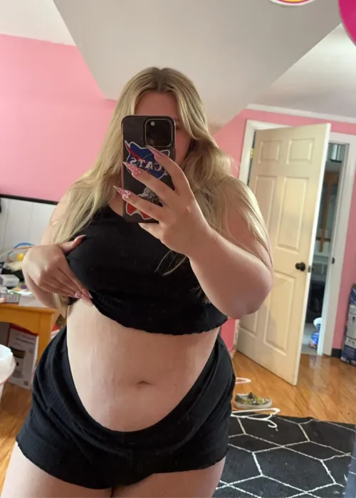 Thumbnail Indulging in Gluttony: My Bloated Belly Confessions by lxves_