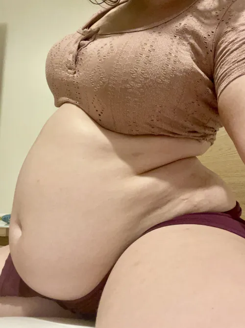 Thumbnail Confessions of a Fattening Princess: Embracing My Fat Belly | FatteningPrincess