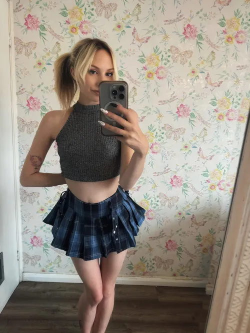 Thumbnail Cute Skirt Love: MirrorSelfie Magic with mollyminx22x