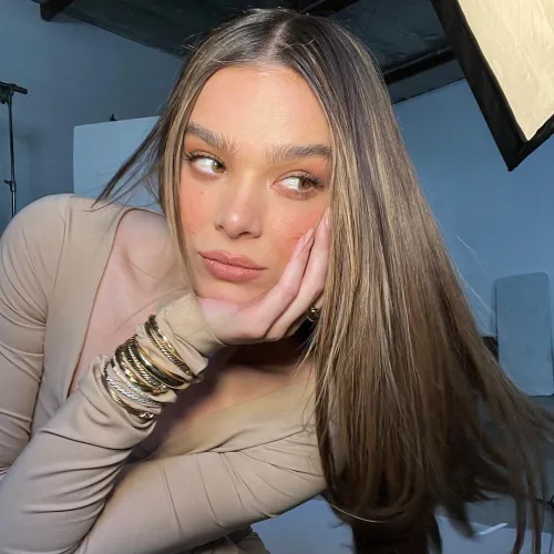 Thumbnail PrettyGirls: Introducing Hailee Steinfeld by James007BondUK