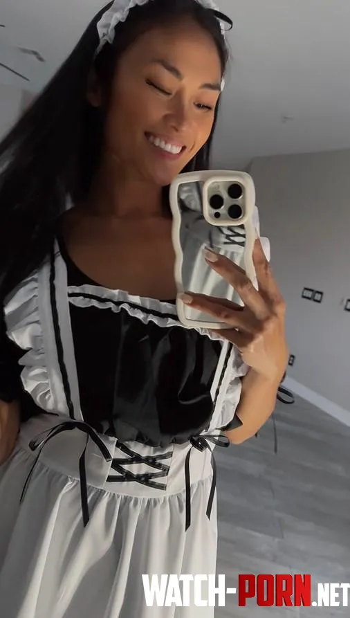 this maid is really bringing out my naughty side by sunshinemaidxo