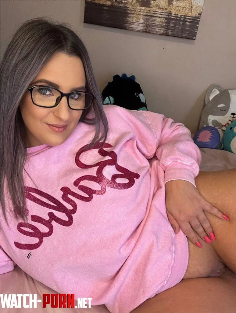 I always feed my guests when they visit  by courtney22xo