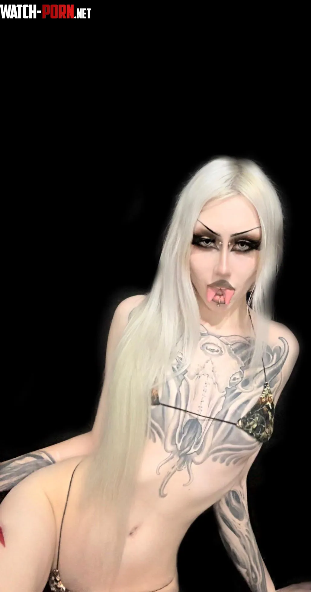 Split Tongue alt girl at your service by Vileslag