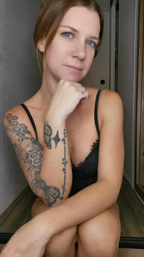 Thumbnail Pullout Game Weak: A Steamy Encounter Awaits with a Desire-Fueled Slutwife