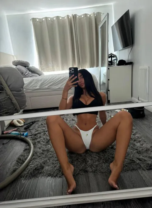 Thumbnail Seductive Invitation: Exploring Brunette Secrets - honeygirlyslut