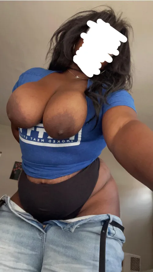 Thumbnail Kityyyomg's Date Delight: Belted & Ready to Play