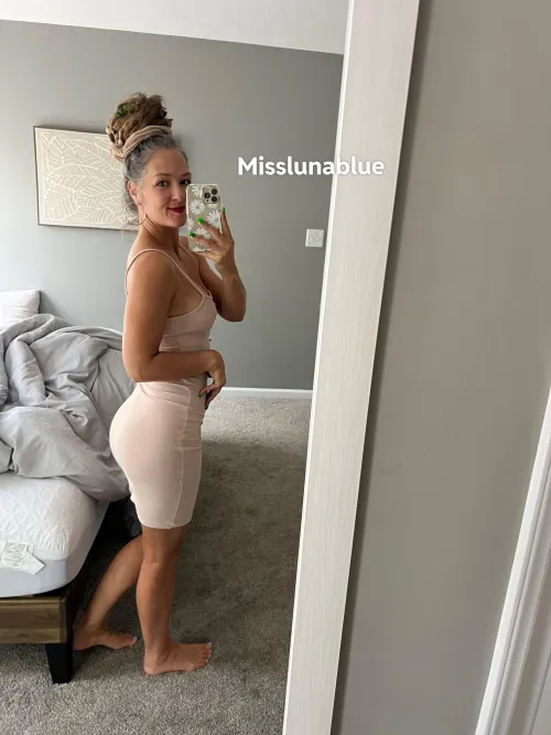 Thumbnail Borderline Sexy: Misslunablue in tightdresses Category
