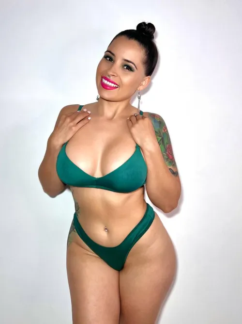 Thumbnail Posting Photos in Underwear: A Brunette's Confession | Nyxx2creamy-
