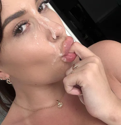 Thumbnail Savoring Your Cum: SweetApplee's Intimate Connection